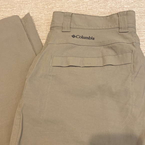 Columbia Other - NWOT COLUMBIA OMNI-SHIELD Adv Repellent pants sz 30x32 khaki colored